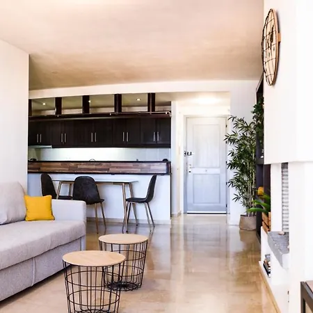 Marina With Sea Views, Pool And Parking Apartment *